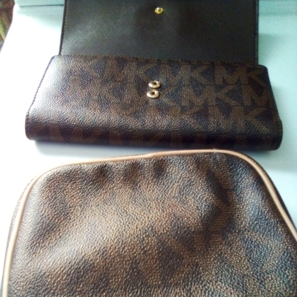 Michael Kors Brown Jet Set Wallet and Purse - Picture 2 of 12